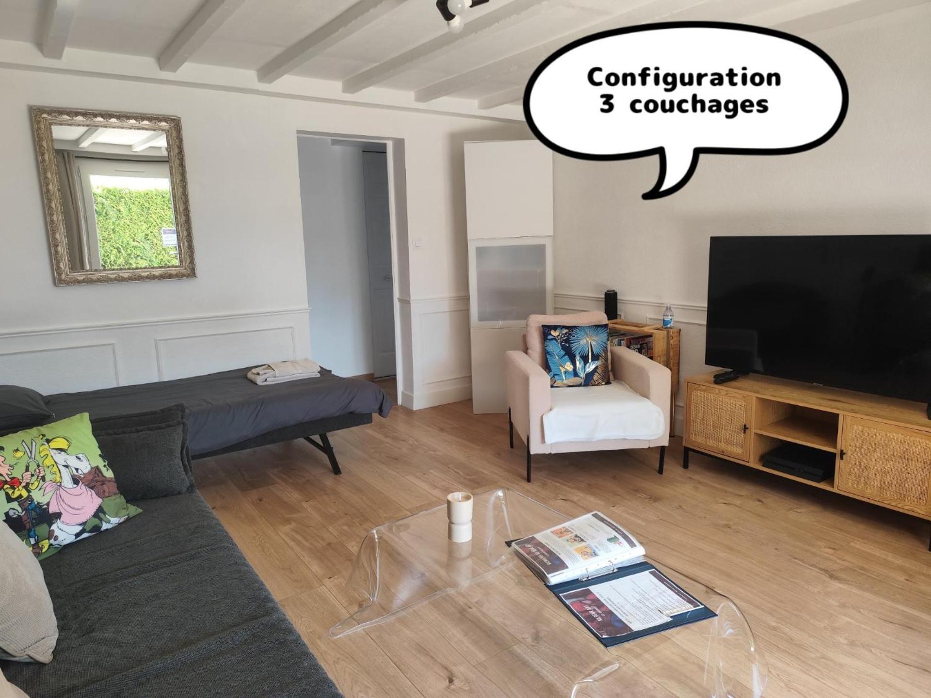 Au 9Eme Art Apartment La Rochefoucauld Exterior foto